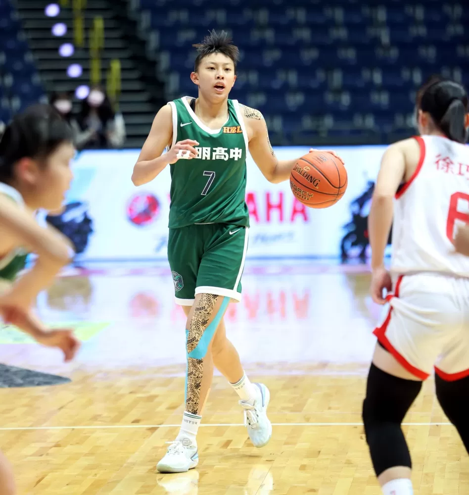 陽明「最強女高中生」張聿嵐指揮若定。