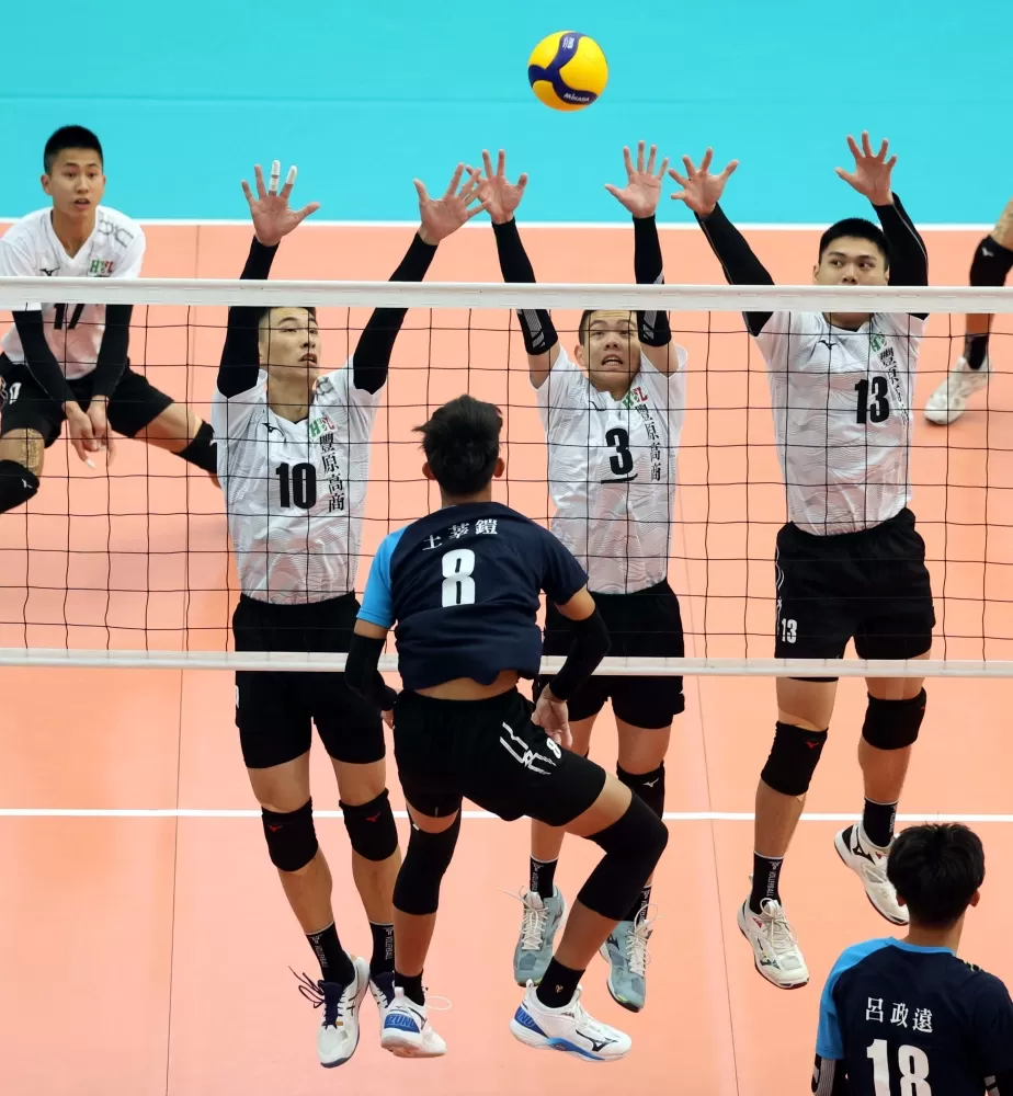 豐原高商五戰全勝在複賽第一輪乙組登頂。林嘉欣/攝影。
