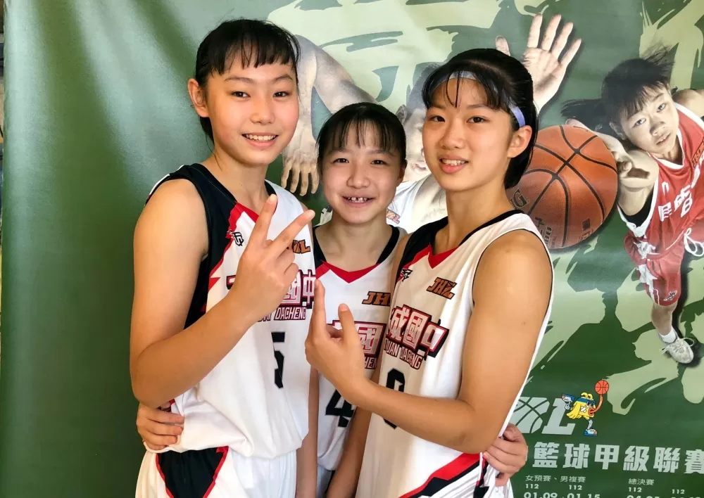 大成「三劍客」吳紜禎（左起）、謝欣晏、謝依臻。