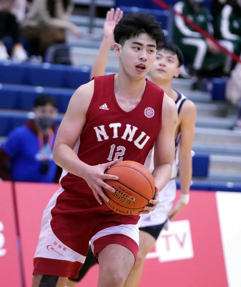 臺灣師大林信寬24分8籃板。