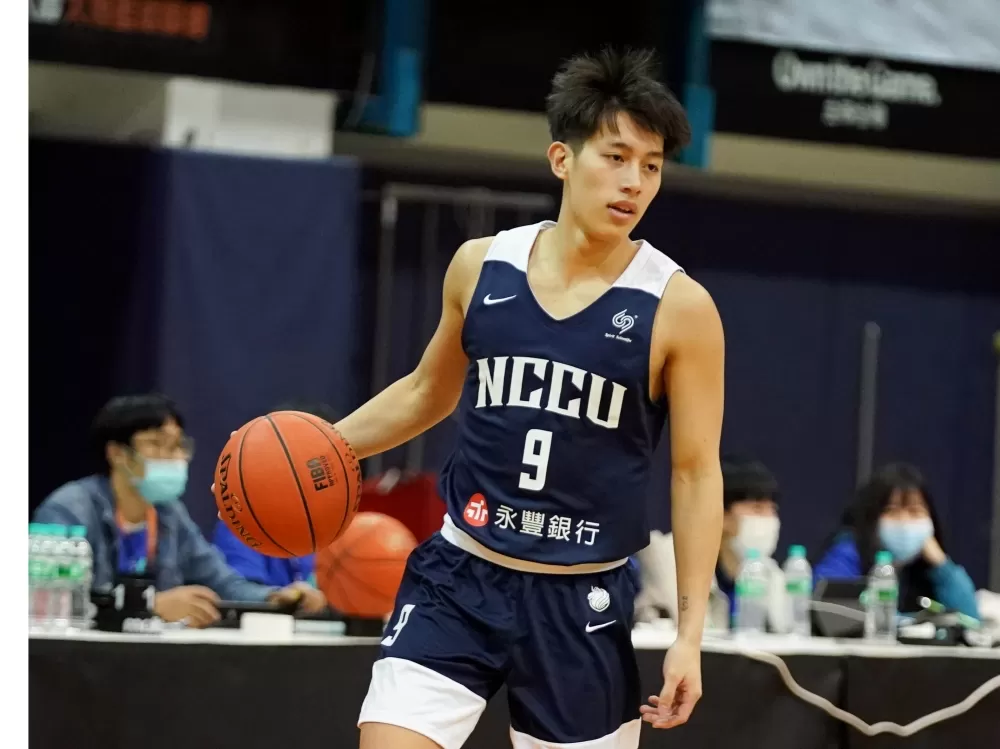 政治大學莊朝勝15分皆為外線。