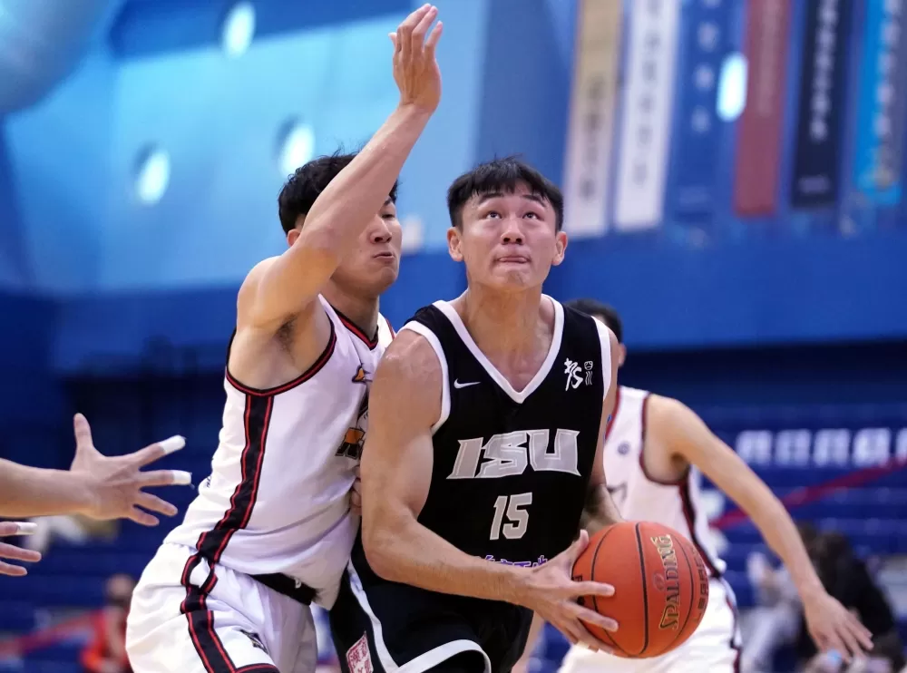 義守大學王正文27分創UBA個人新高。