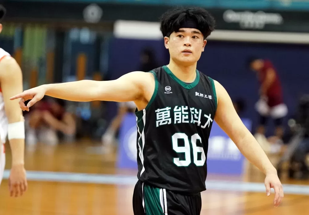 萬能科大黑澤龍人11分。