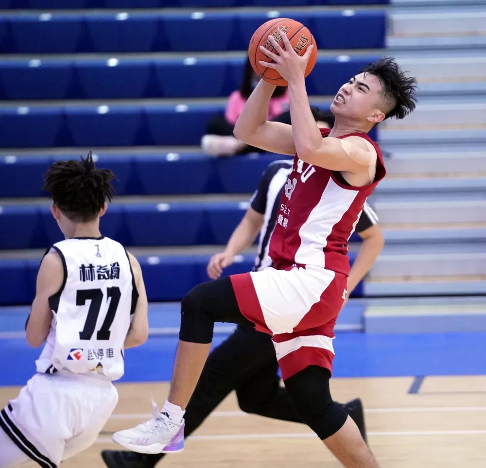 臺灣師大魏芃禾11分。