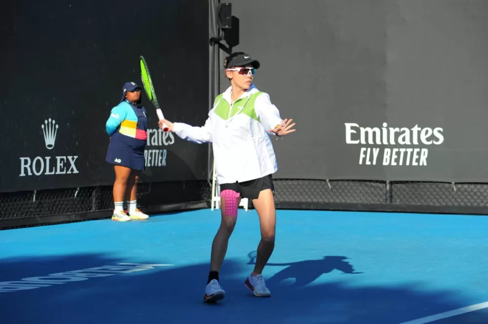 林家文於2023澳網聽障邀請赛上場一展球技(蔡再基Jacky 攝)