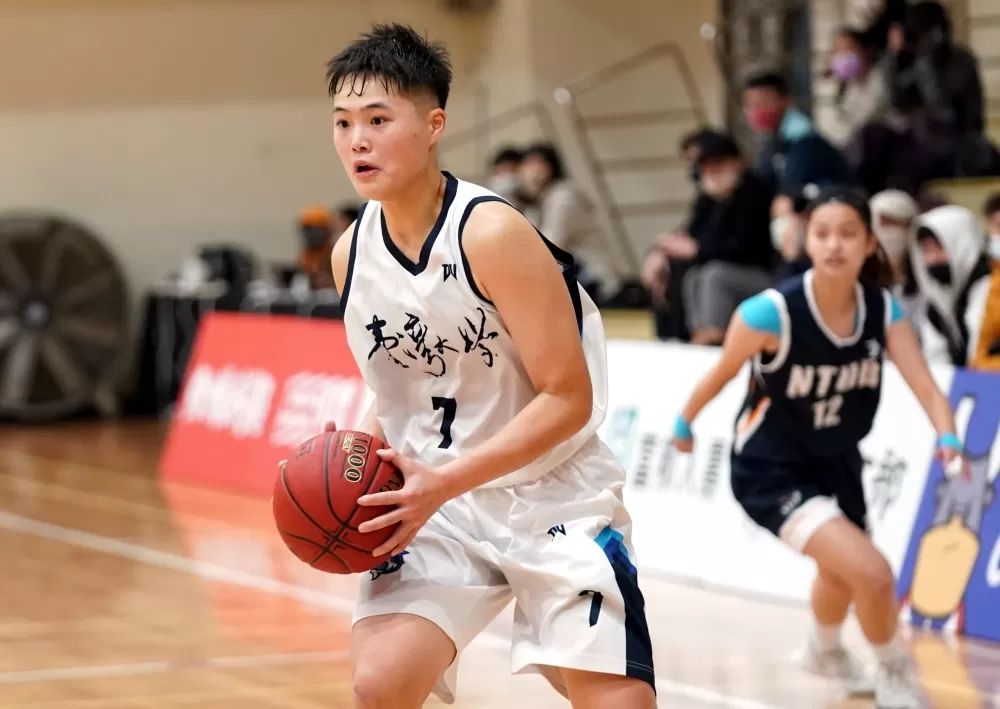 臺灣大學吳瑋茹48分，另有13籃板7抄截4阻攻，助隊本季開胡。