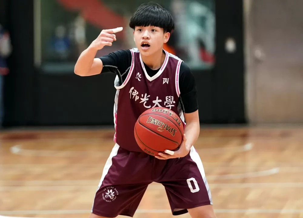 佛光大學黃渝庭10分。