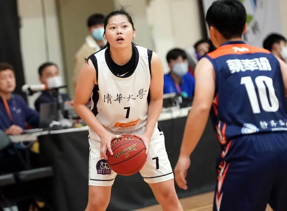 清華大學林軒渝24分。