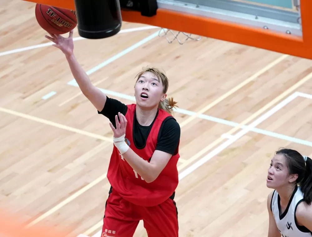 臺灣師大林品妤14分10籃板。