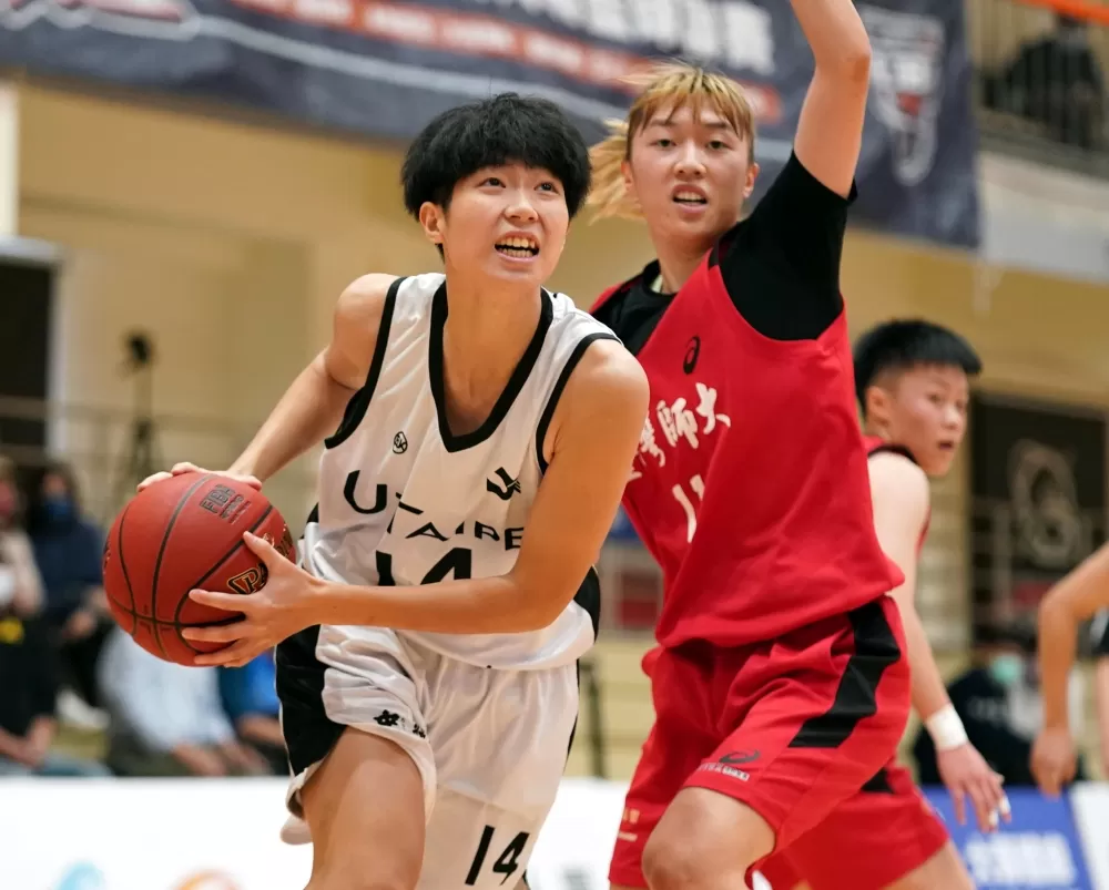 北市大學呂倩玟8分8籃板。