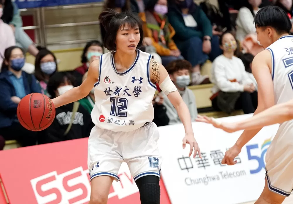 世新大學楊淑琄7分，並於本場達成UBA個人100抄截紀錄。