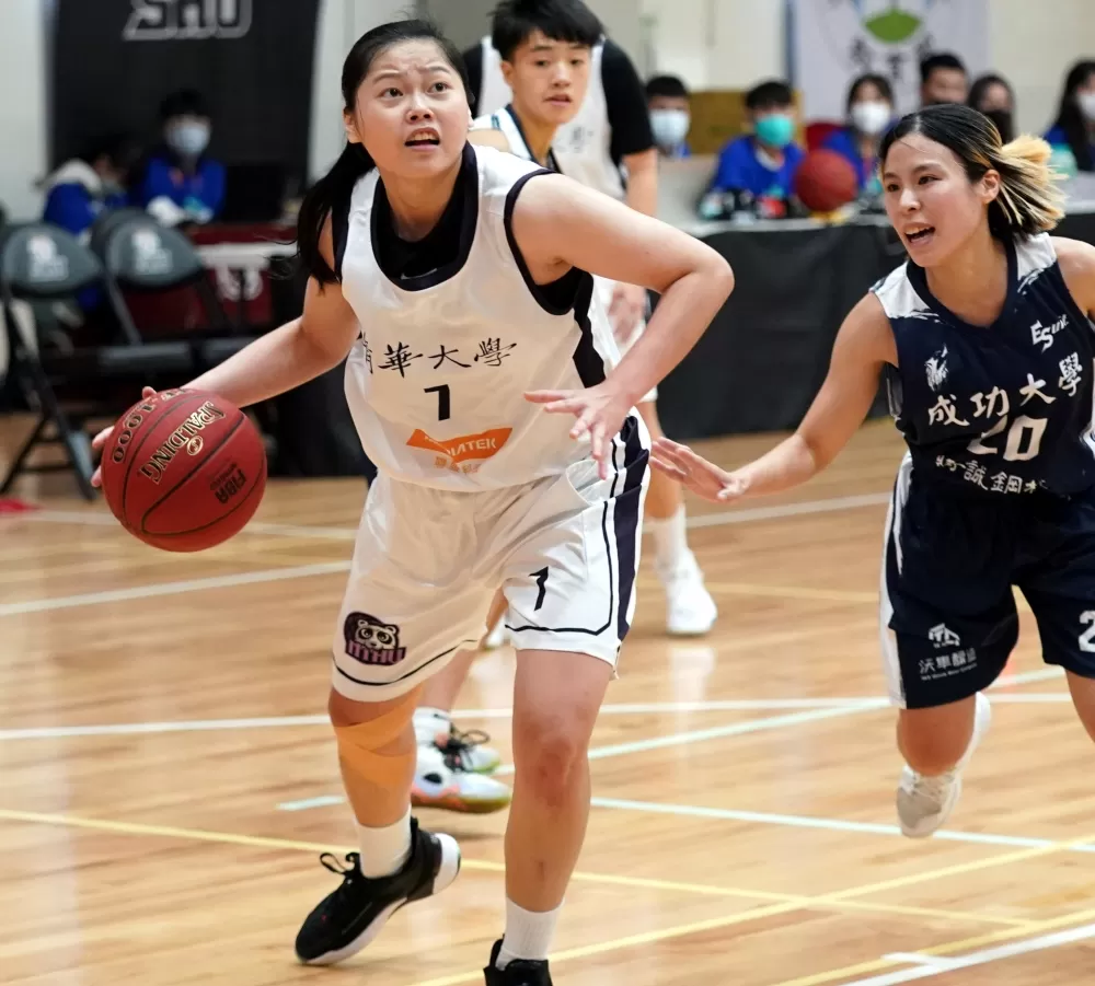 清華大學林軒渝18分9籃板。