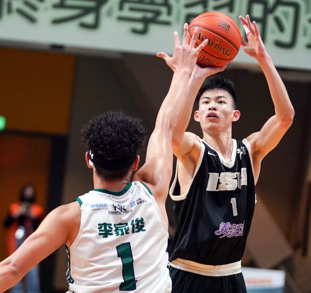 義守大學余祥平26分,三分球10投中6。大會提供。下同。