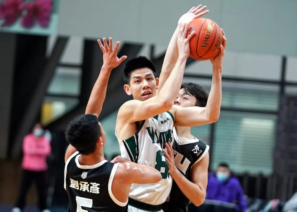 萬能科大葉子偉12分9籃板4助攻。