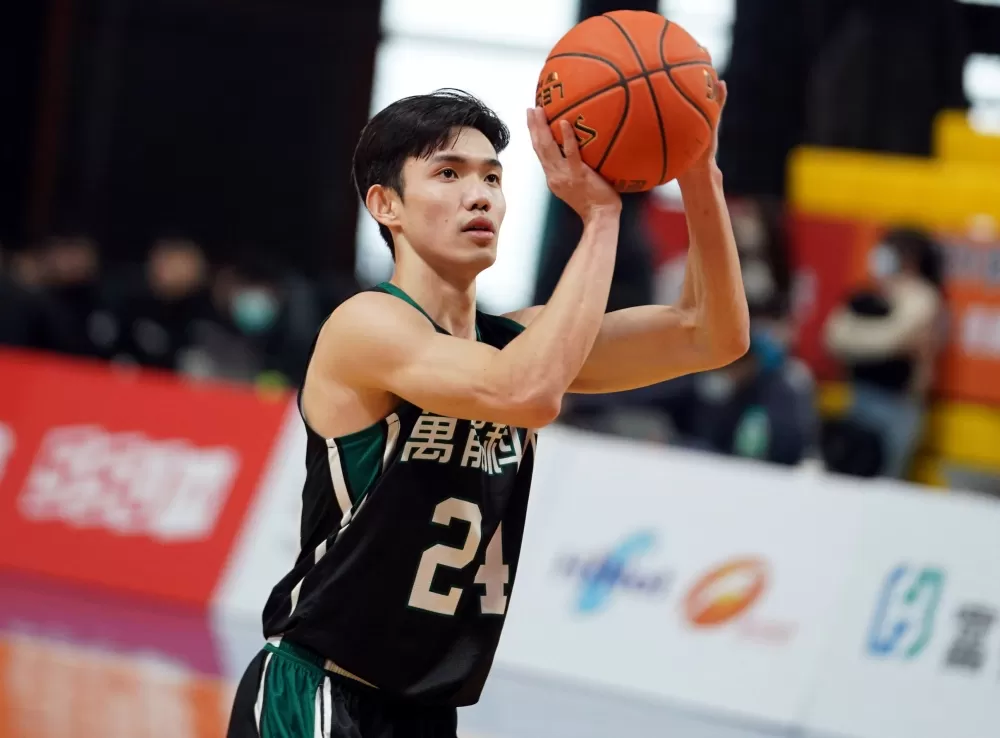 萬能科大莊昀楷13分5助攻。