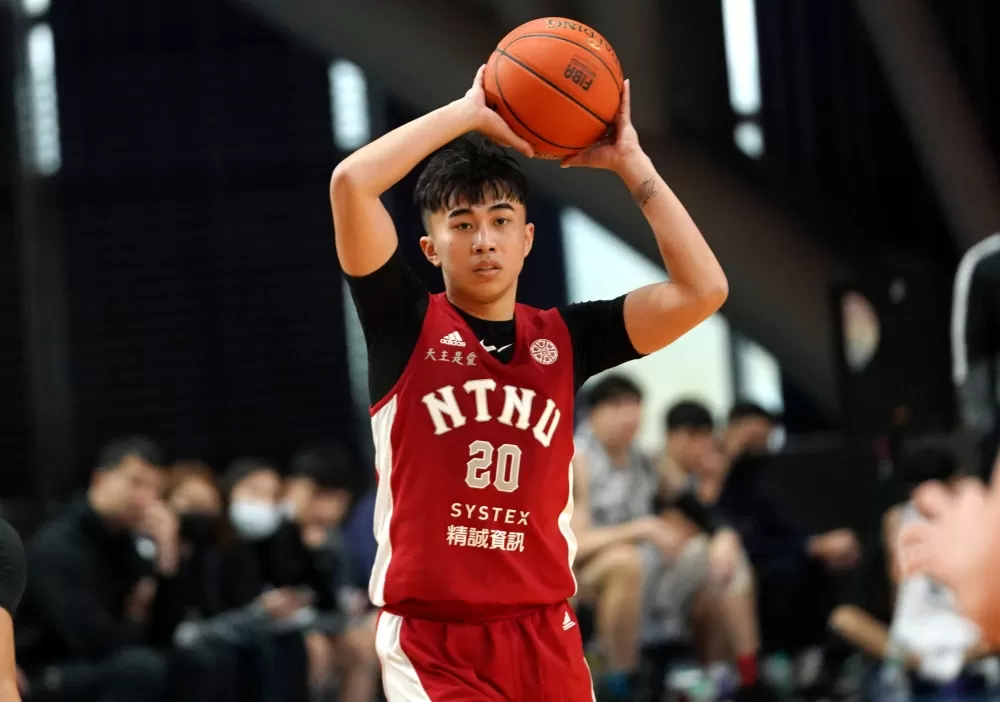 臺灣師大魏芃禾7分。