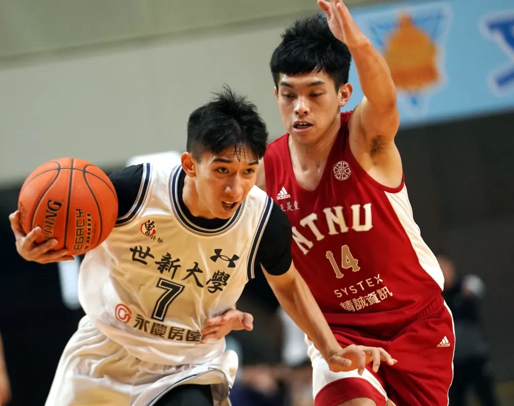 世新大學張俊生29分，含6記外線。