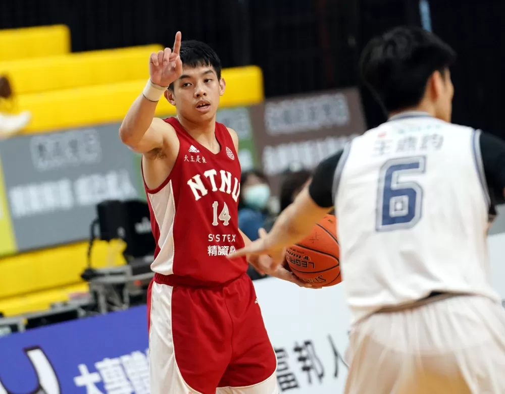 臺灣師大蔣浩文8分。