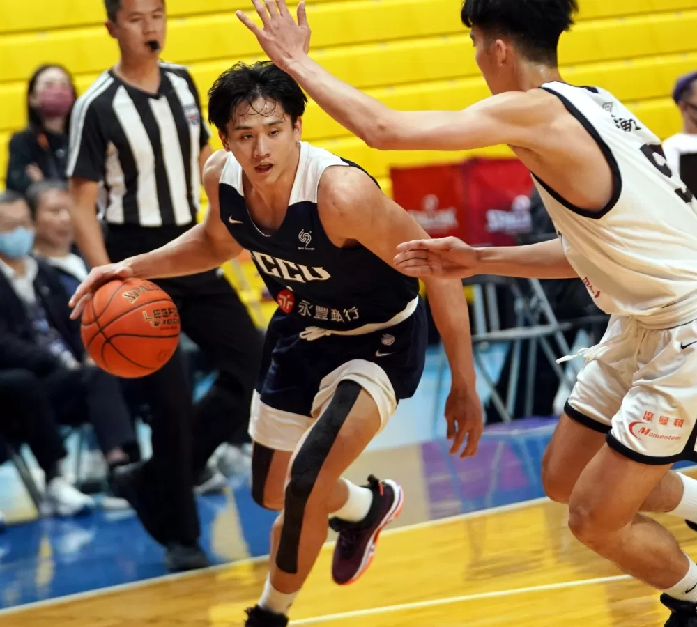 政治大學林彥廷13分6籃板7助攻。