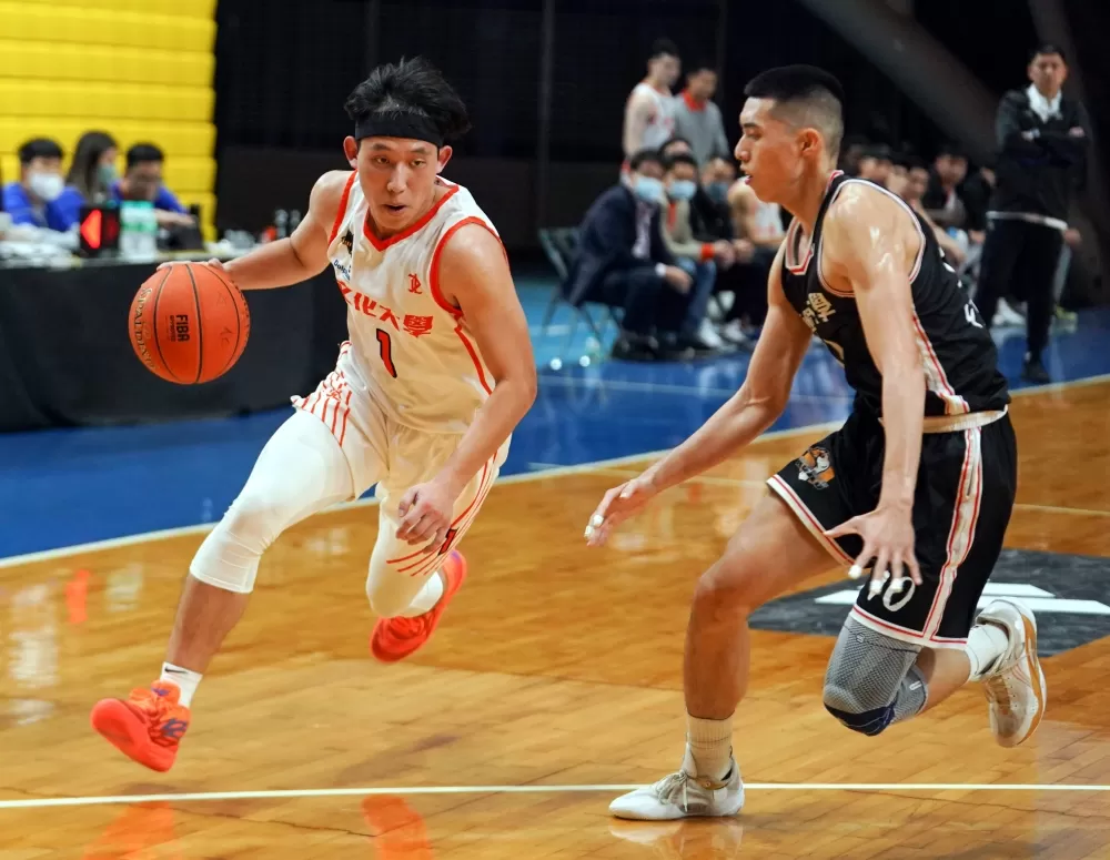 文化板凳奇兵黃志恩新高6外線27分。