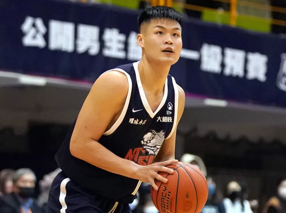 國立體大謝承諳繳雙十表現。