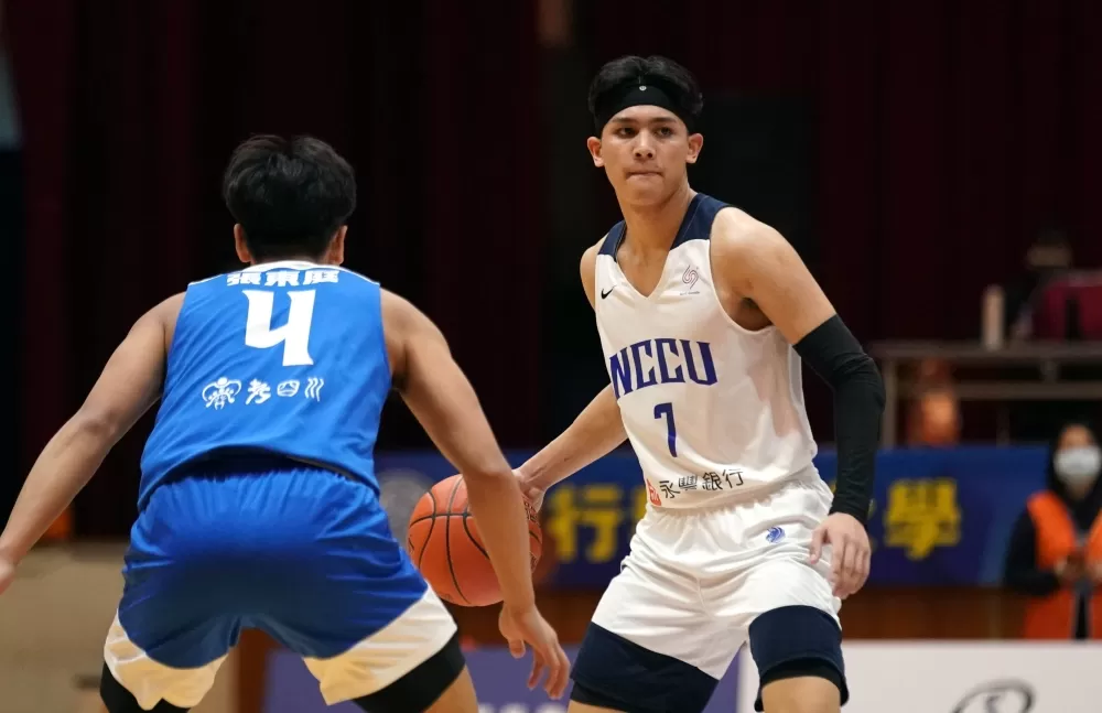 政治大學游艾喆締造「大三元」。