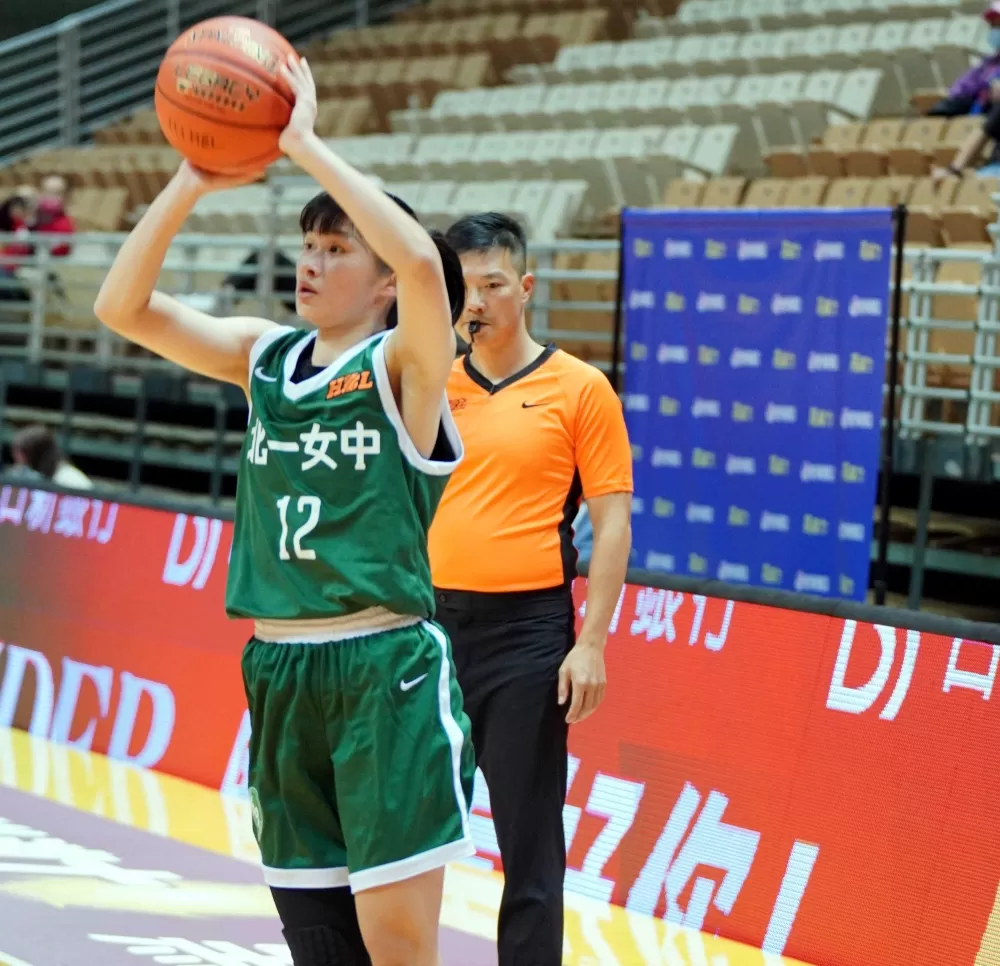 北一女張嘉凌7分、5籃板也功在贏球。
