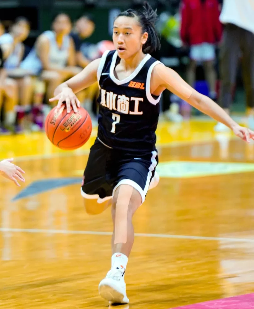 淡商上季冠軍賽MVP李恩芯16分及籃板、助攻、抄截各5。