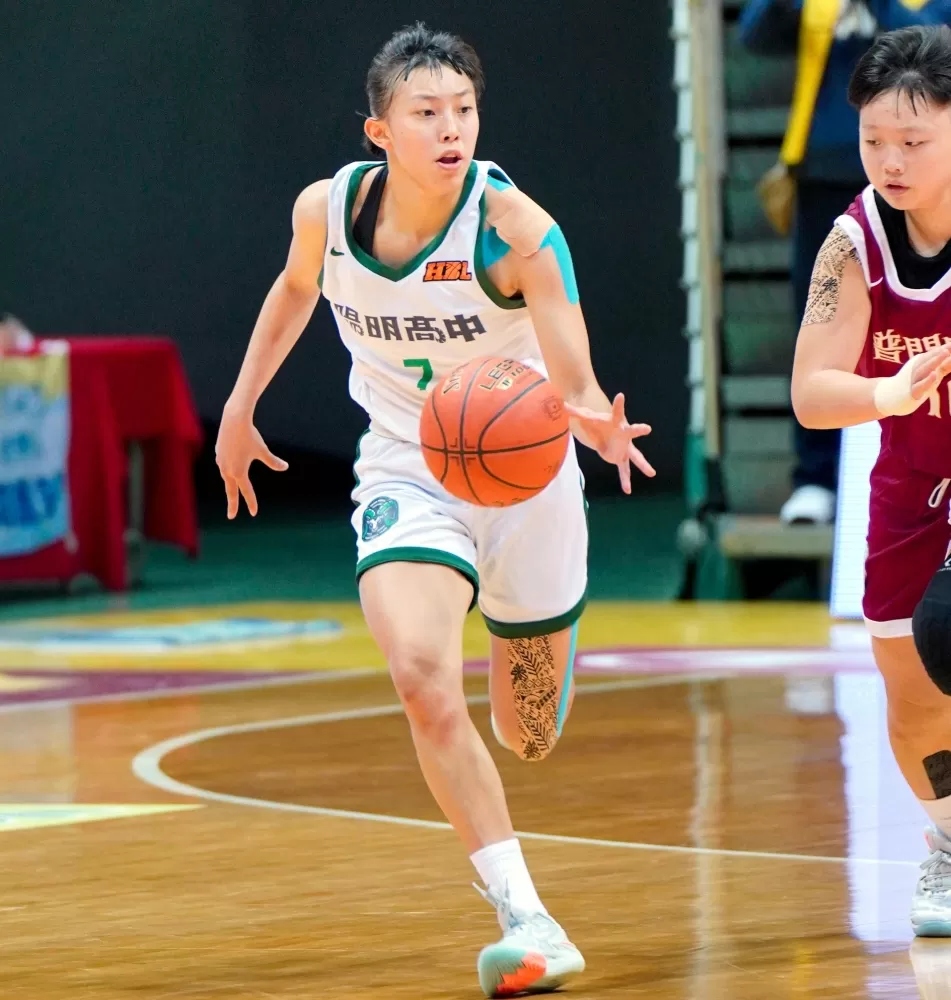 最強女高中生張聿嵐「大三元」差2助攻「大四嘉」陽明8連勝。大會提供。下同。