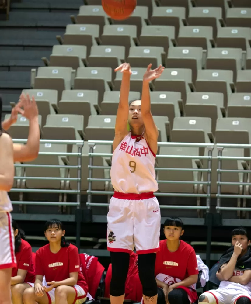 南山劉芳瑜6記三分彈飆20分止3連敗開胡首勝。