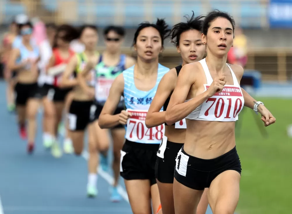 雷理莎隔15年重返場地賽破懸20年紀錄。林嘉欣/攝影。