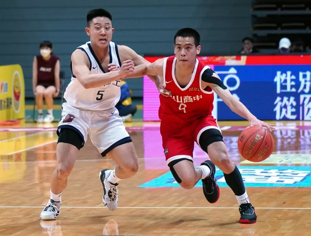 南山徐得祈17分。