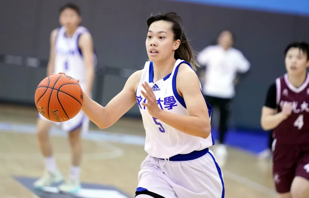 文化大學曾萱儀UBA個人得分新高23分，送出5助攻。
