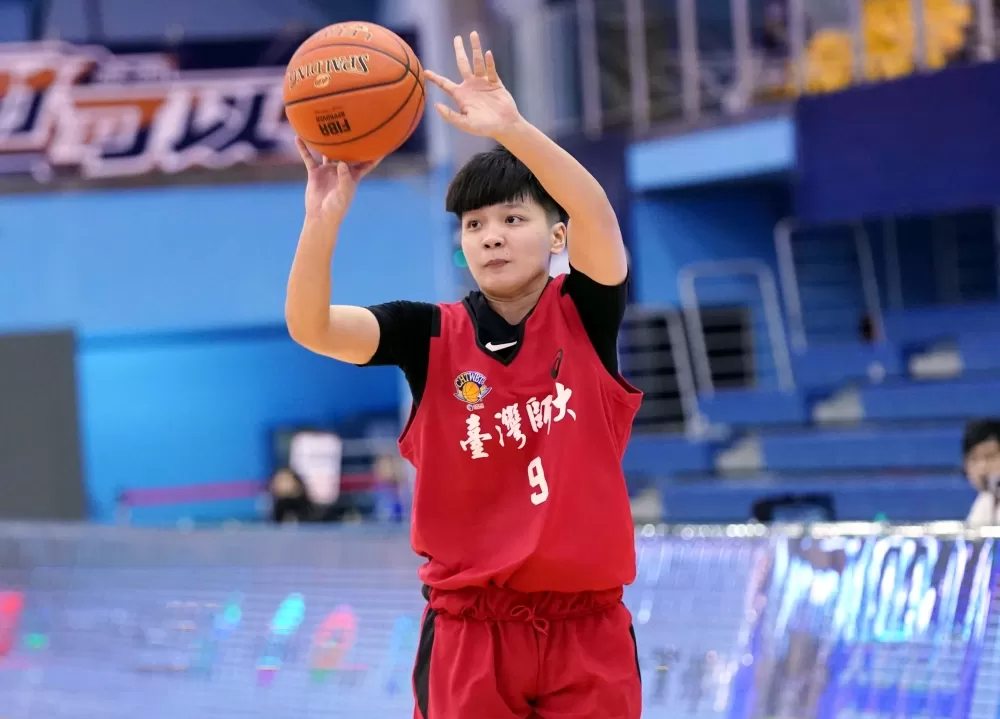 臺灣師大陳靳豫萱10分4助攻。