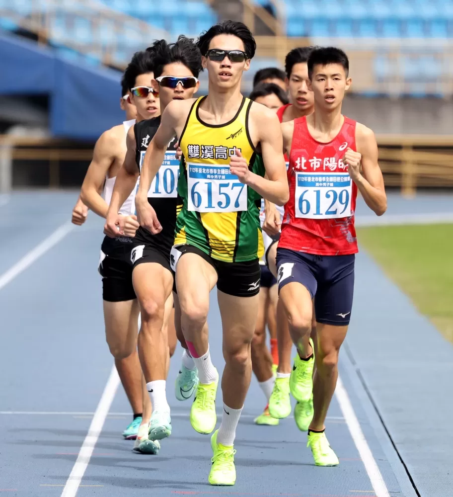 普通班李安翊帶頭,前四名都破懸22年紀錄。林嘉欣/攝影。