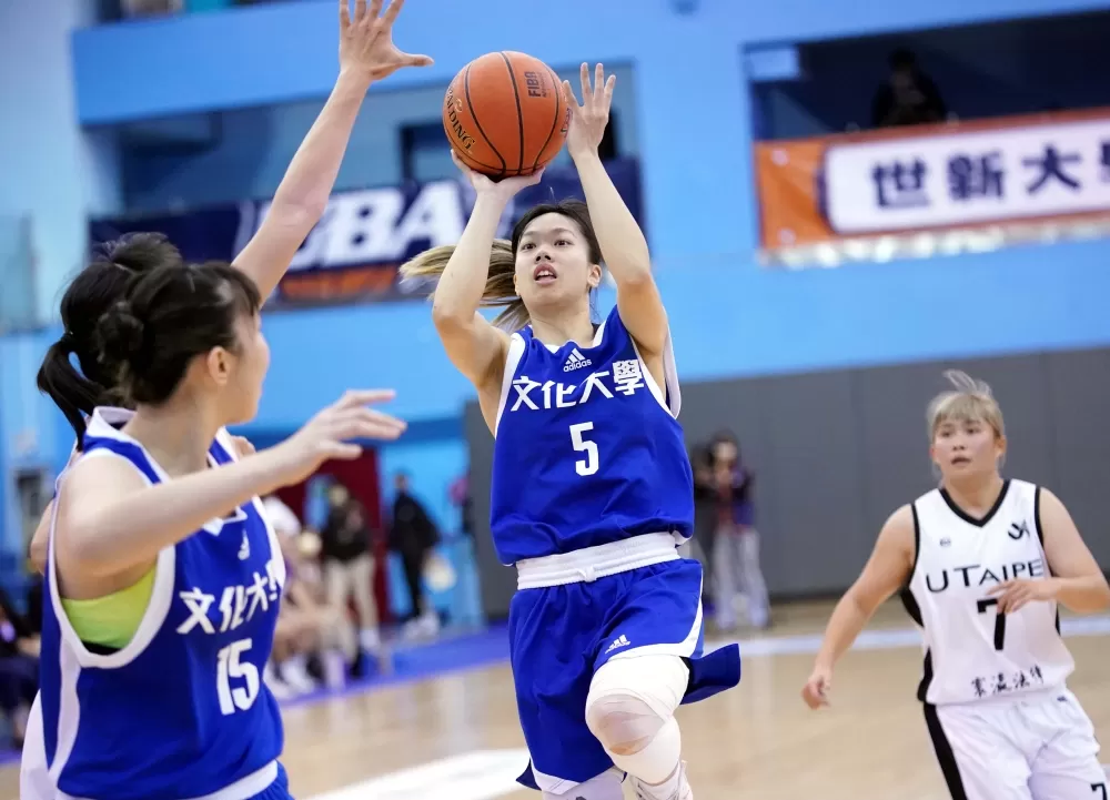 文化大學曾萱儀14分。