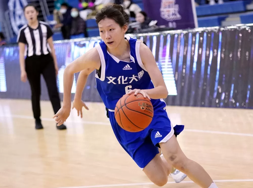 文化大學黃巧鈞16分。