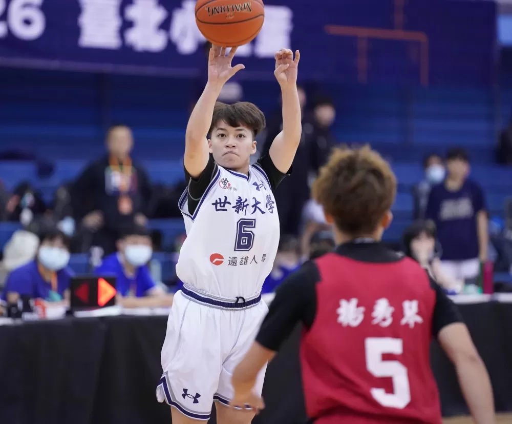 世新大學邱詠鈴9分。