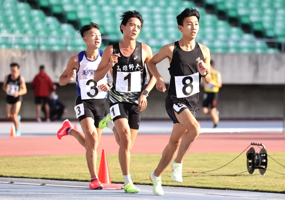 黃柏憲（前起）、黃祥維和周賢峰都破大會。林嘉欣／攝影。