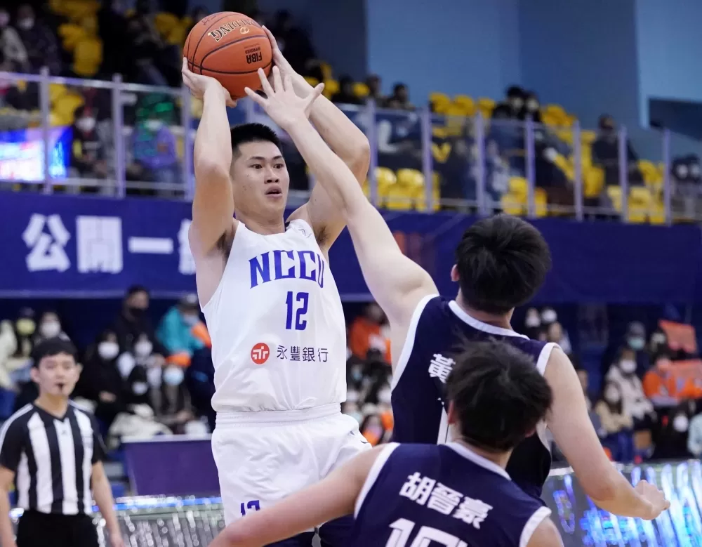 政治大學涂亦含12分。