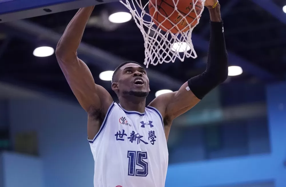 世新大學丹尼爾12分12籃板3阻攻。