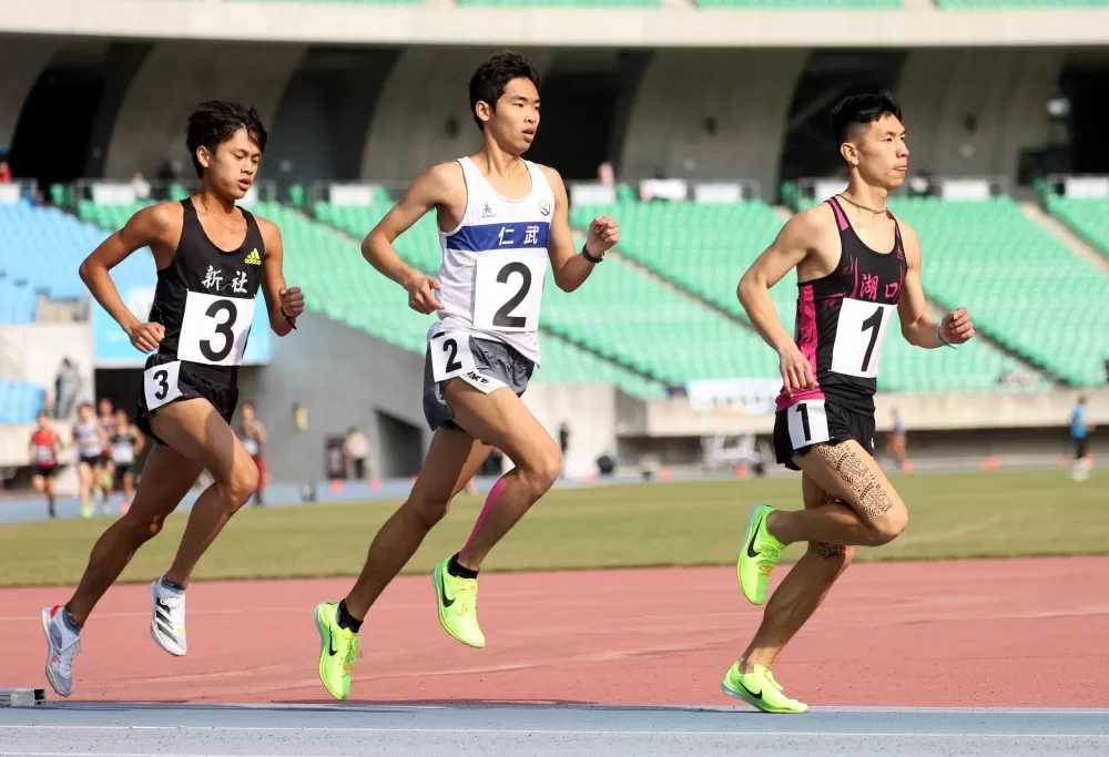 高男5000公尺前三名。林嘉欣／攝影。