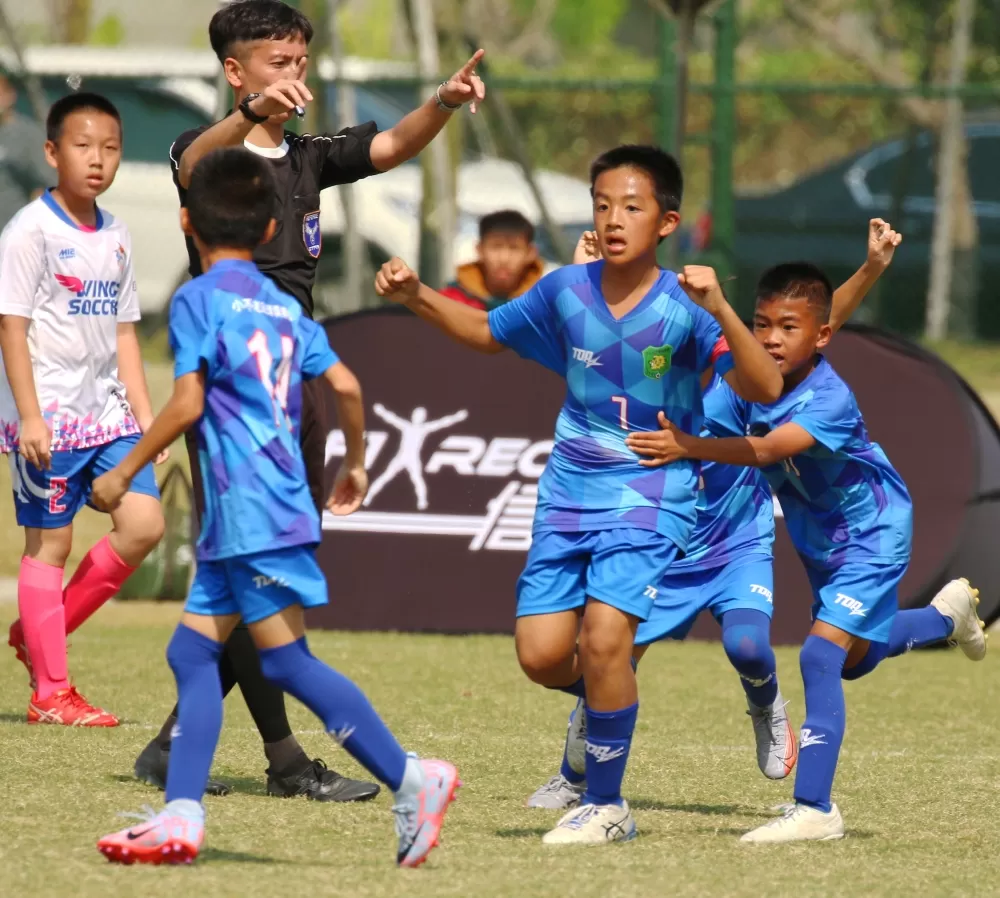 U9組 合興小不老7號 高丰踢最後10秒進致勝一球（大會提供）。