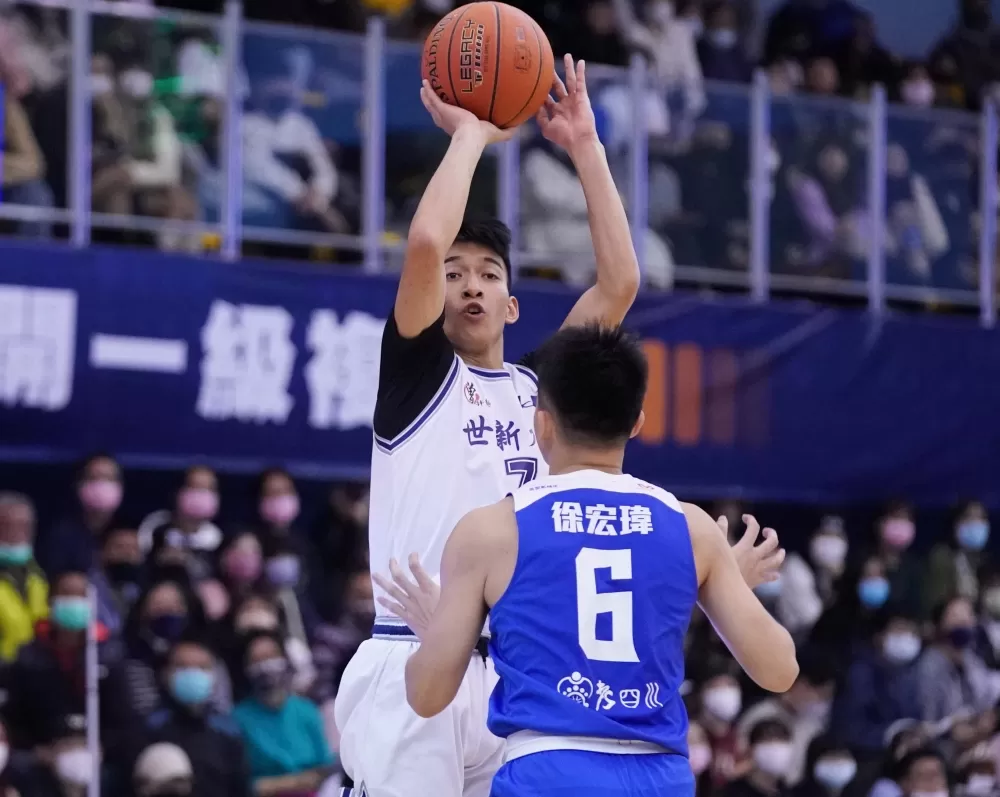 世新大學張俊生27分含5外線，另有7籃板4助攻。