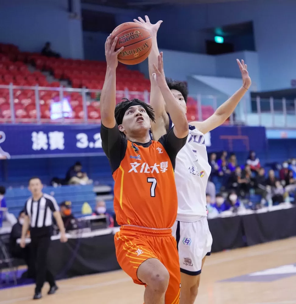文化大學楊皓韋11分4助攻。