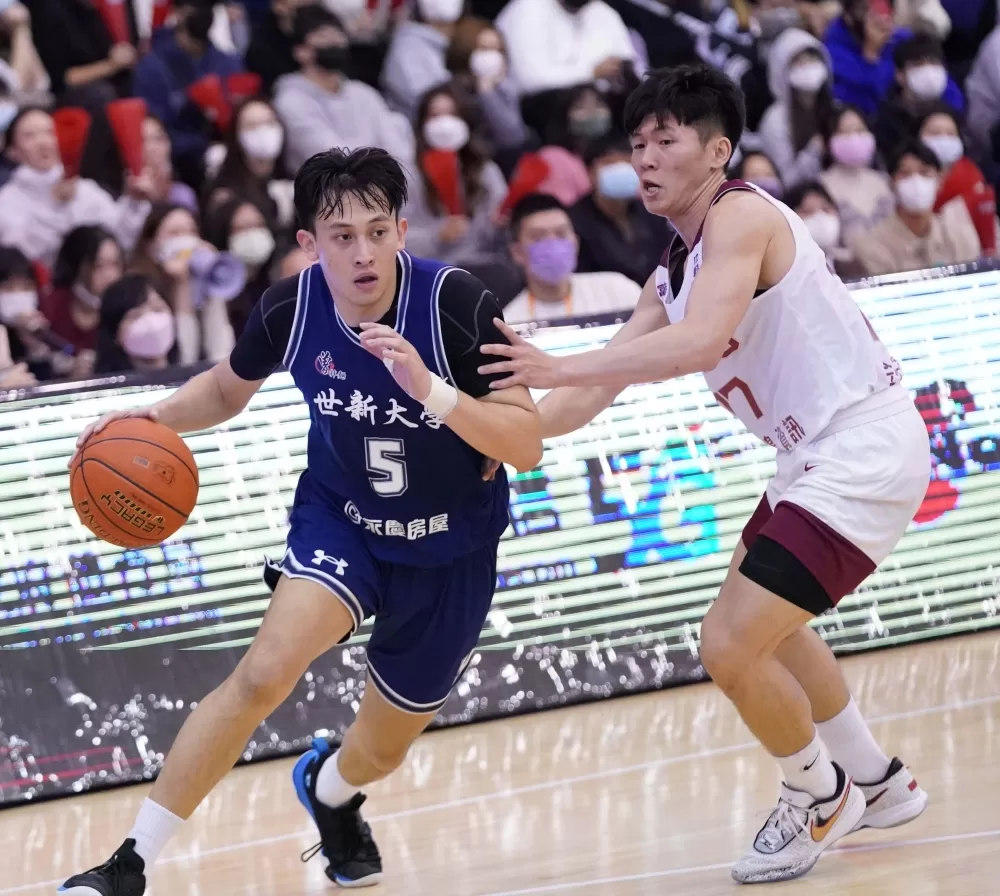 世新大學陳將双13分7助攻。