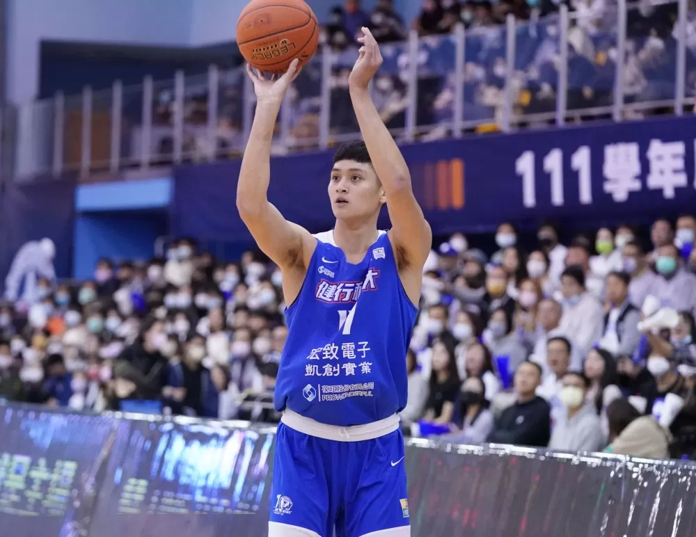 健行科大蔡宸綱32分7籃板。