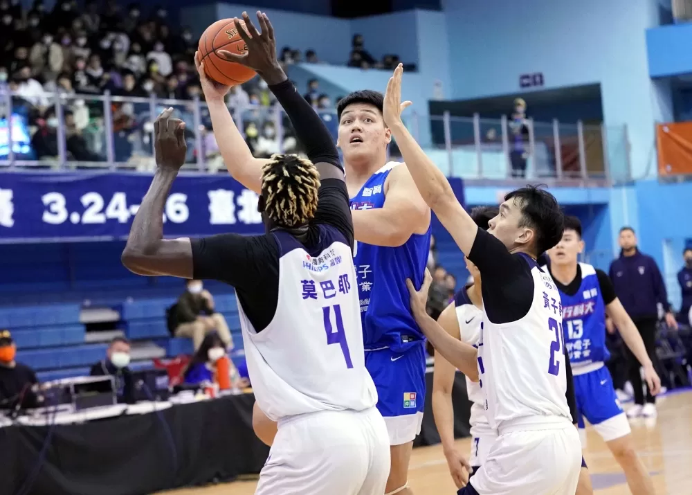 健行科大史魯齊16分。