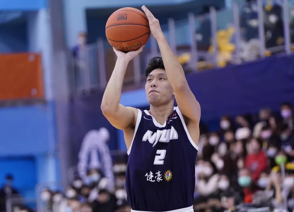 臺灣藝大蘇培凱21分5助攻。