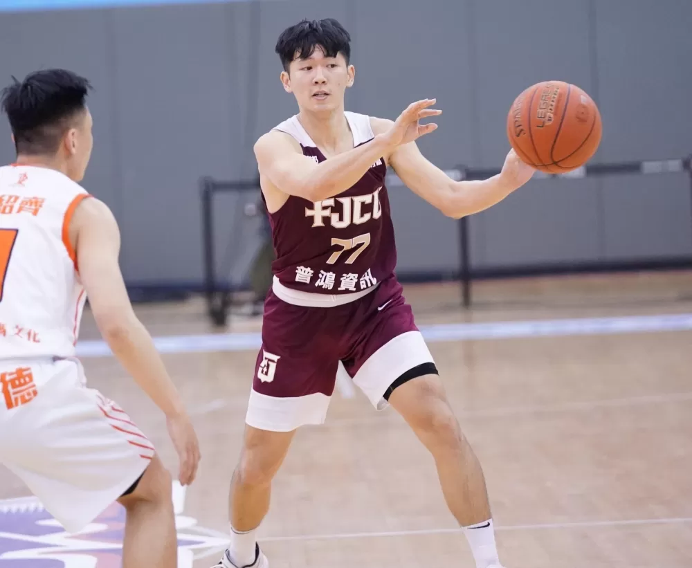 輔仁大學李沛澄11分含3記外線。